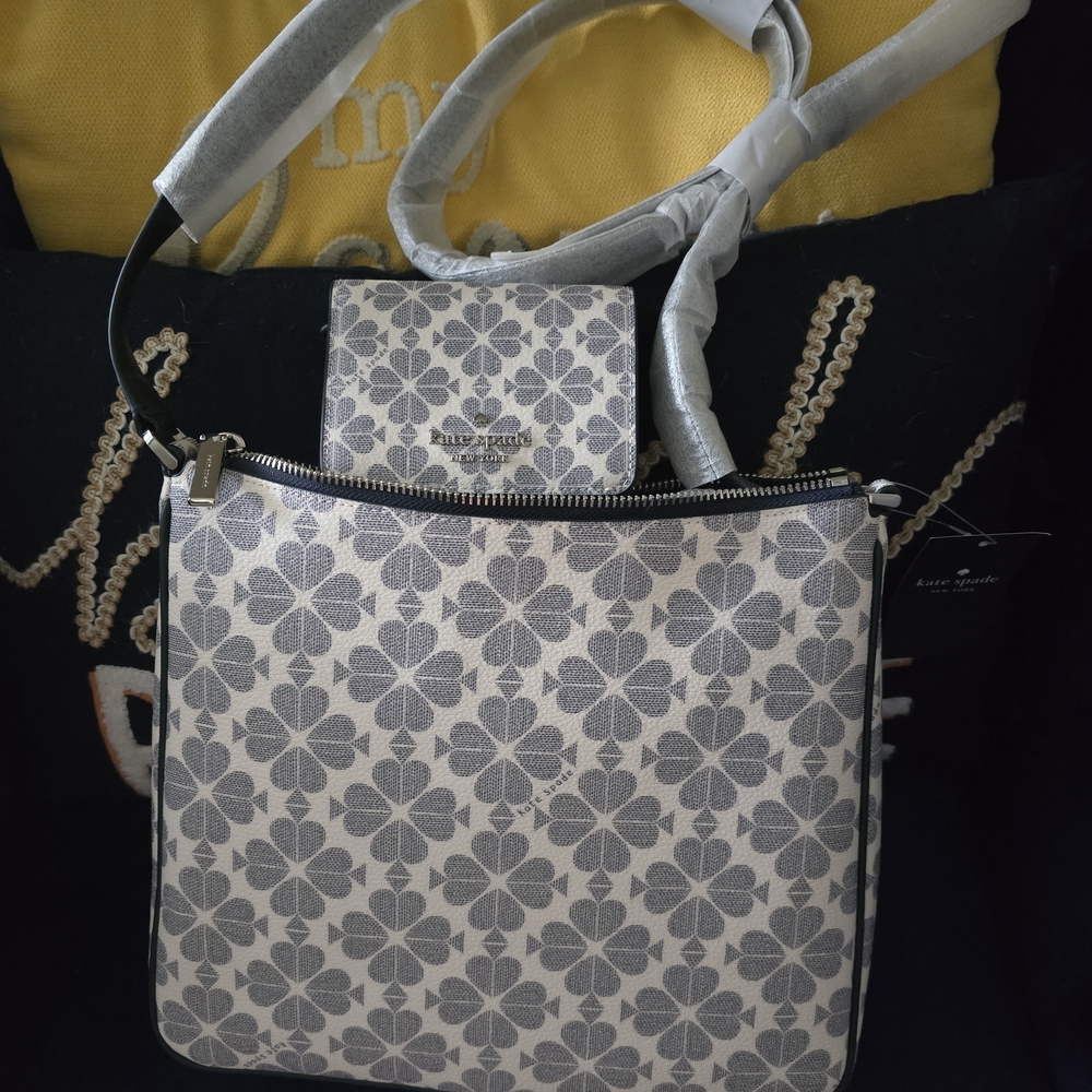 Kate Spade Navy and Cream Women's Bag